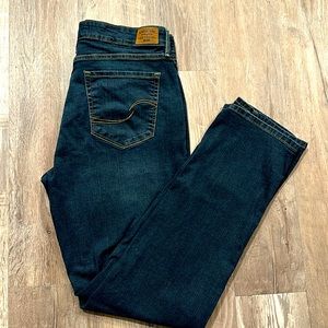 Signature by Levi Strauss mid rise straight jeans size 31